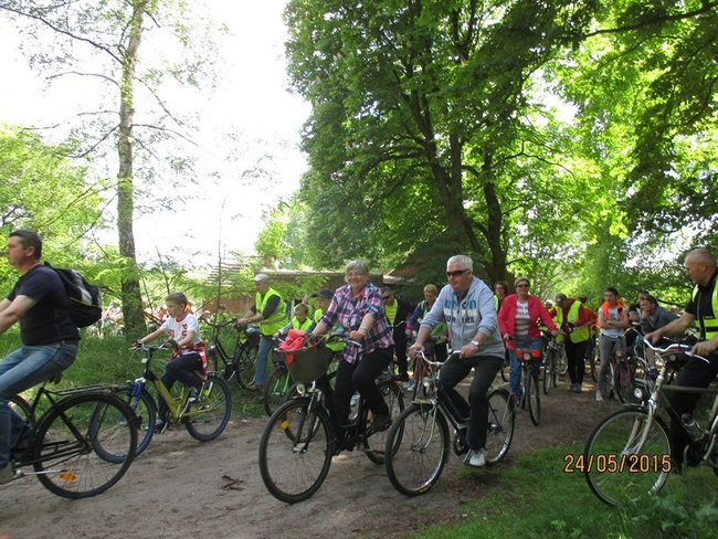 Siedemnaście kilometrów wśród pól i lasów (zdjęcia)