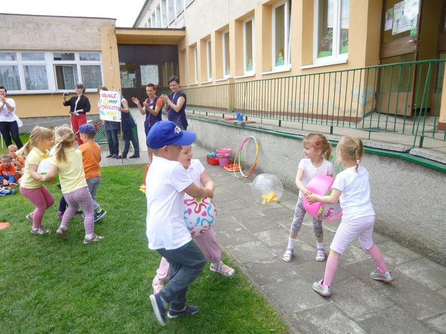 Sportowy Dzień Dziecka w PM 7 (zdjęcia)