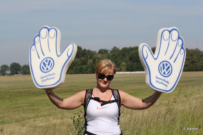 Kolarze na trasie. Grzegorz Brzechwa apeluje o rozwagę  (zdjęcia ze startu)