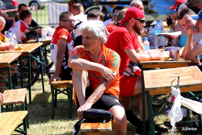 Czas zwycięzcy 2 godziny 10 minut (zdjęcia z dekoracji zwycięzców)