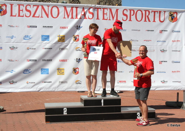 Czas zwycięzcy 2 godziny 10 minut (zdjęcia z dekoracji zwycięzców)