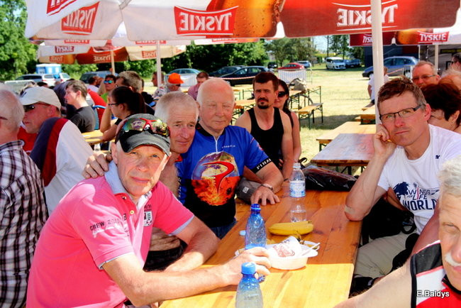 Czas zwycięzcy 2 godziny 10 minut (zdjęcia z dekoracji zwycięzców)