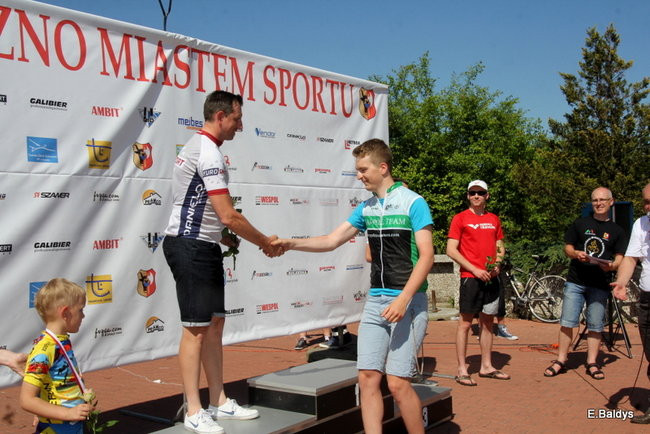 Czas zwycięzcy 2 godziny 10 minut (zdjęcia z dekoracji zwycięzców)