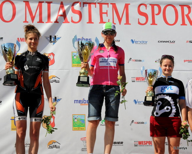 Czas zwycięzcy 2 godziny 10 minut (zdjęcia z dekoracji zwycięzców)