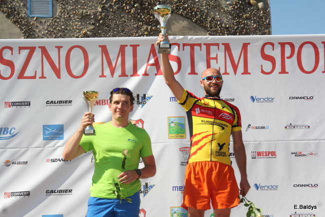 Czas zwycięzcy 2 godziny 10 minut (zdjęcia z dekoracji zwycięzców)