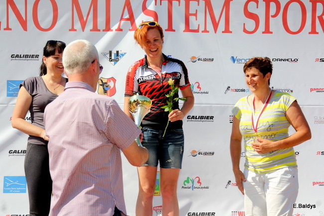 Czas zwycięzcy 2 godziny 10 minut (zdjęcia z dekoracji zwycięzców)