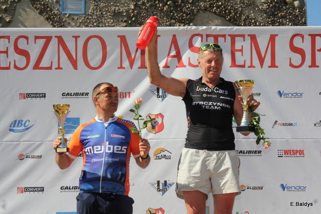 Czas zwycięzcy 2 godziny 10 minut (zdjęcia z dekoracji zwycięzców)