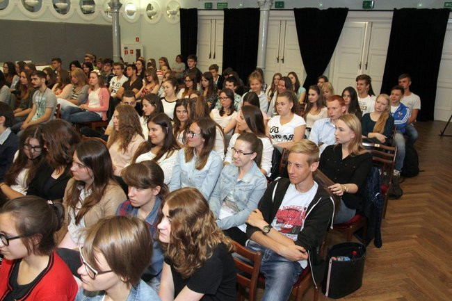 Uczniowie w walce na argumenty (zdjęcia)