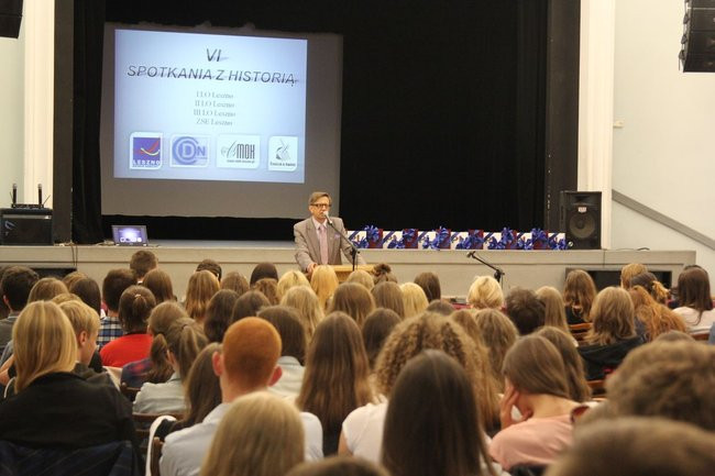 Uczniowie w walce na argumenty (zdjęcia)