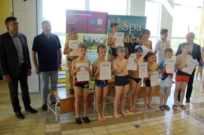 Pływackie zmagania na Akwawicie (zdjęcia)