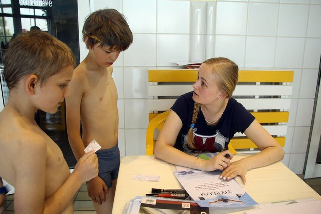 Pływackie zmagania na Akwawicie (zdjęcia)