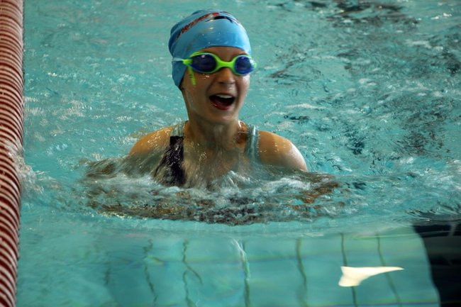 Pływackie zmagania na Akwawicie (zdjęcia)