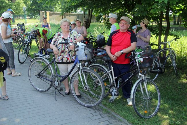 Pod drzewem odpoczynek (zdjęcia)