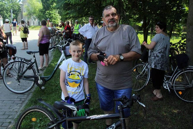 Pod drzewem odpoczynek (zdjęcia)