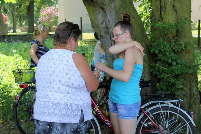 Pod drzewem odpoczynek (zdjęcia)