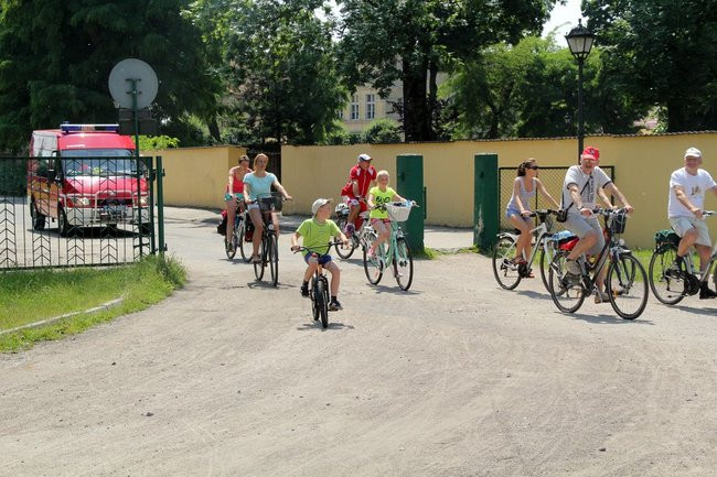 Pod drzewem odpoczynek (zdjęcia)