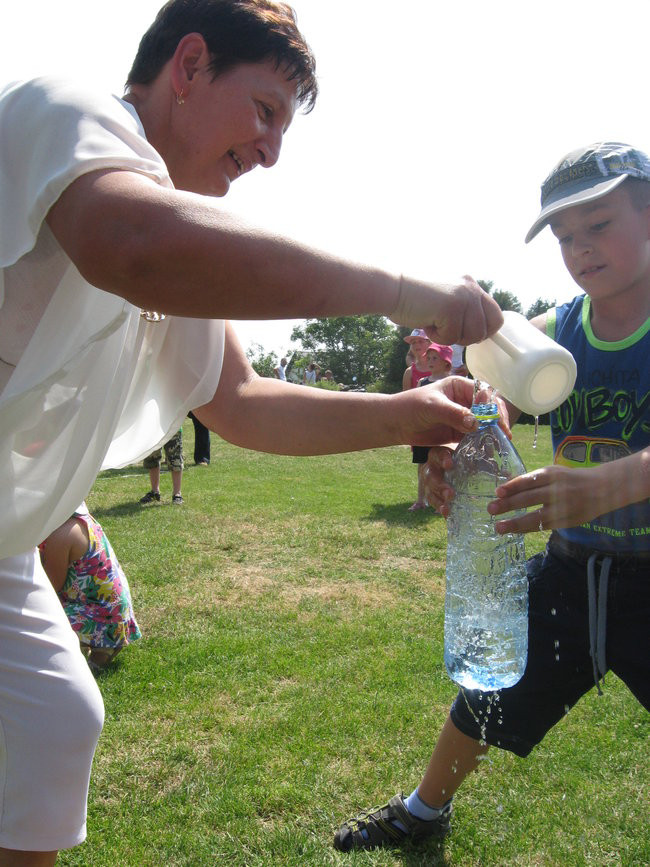 Wspólna zabawa w Dąbczu (zdjęcia)