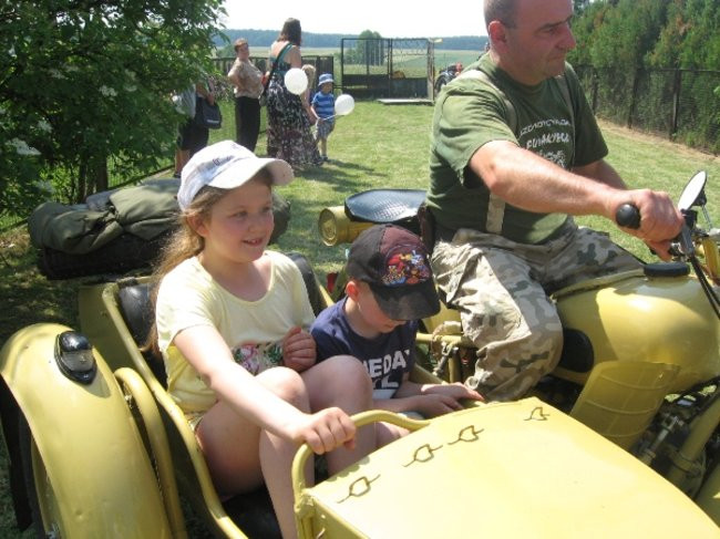 Wspólna zabawa w Dąbczu (zdjęcia)