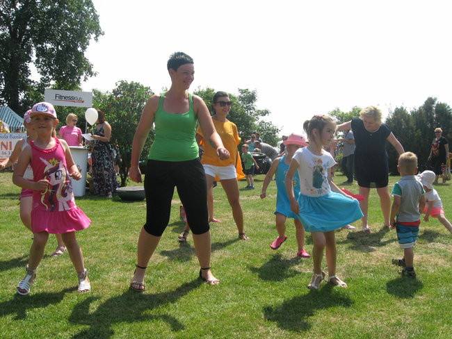 Wspólna zabawa w Dąbczu (zdjęcia)