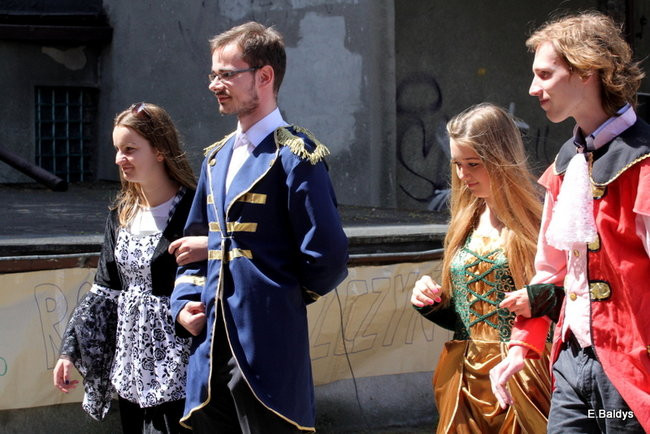 Zabawa z Rodem Leszczyńskich ( zdjęcia)