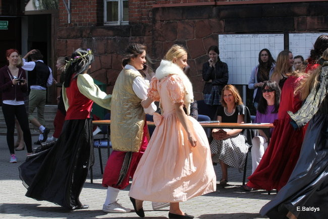 Zabawa z Rodem Leszczyńskich ( zdjęcia)