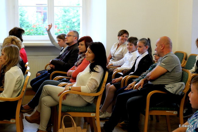 Dzieci promują segregację śmieci (zdjęcia)