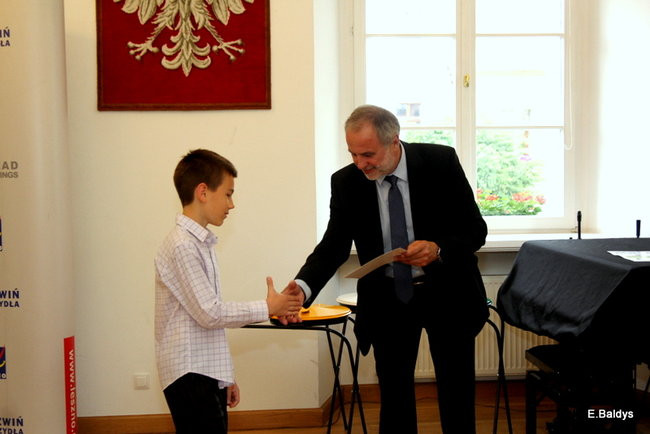 Dzieci promują segregację śmieci (zdjęcia)