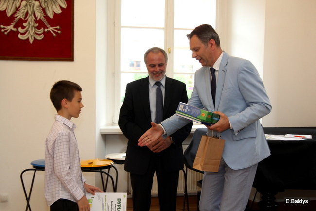 Dzieci promują segregację śmieci (zdjęcia)