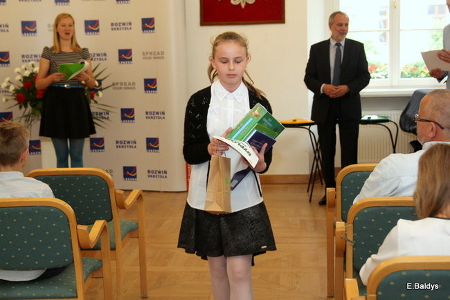 Dzieci promują segregację śmieci (zdjęcia)