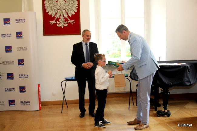 Dzieci promują segregację śmieci (zdjęcia)