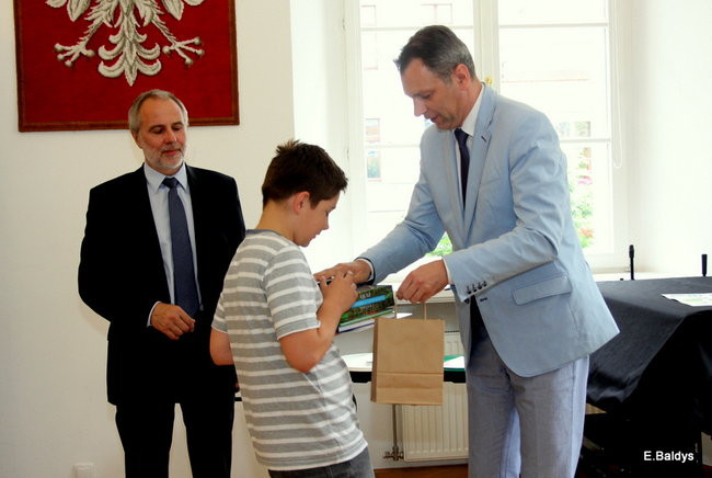 Dzieci promują segregację śmieci (zdjęcia)