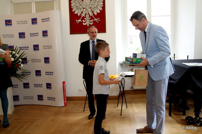 Dzieci promują segregację śmieci (zdjęcia)