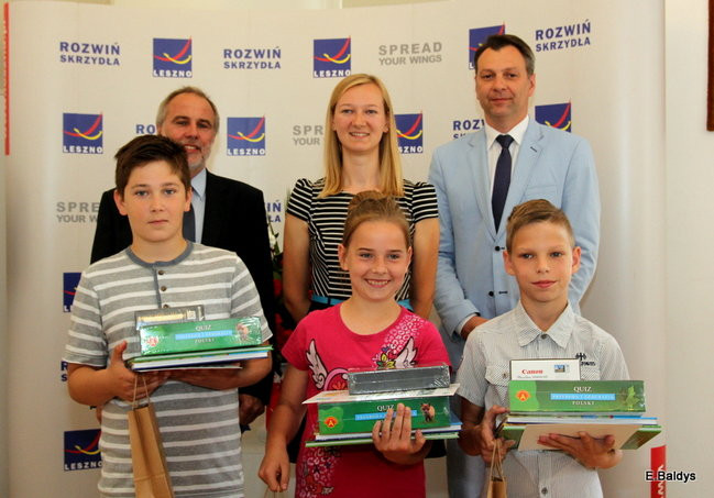 Dzieci promują segregację śmieci (zdjęcia)