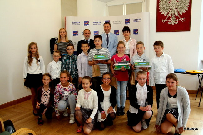 Dzieci promują segregację śmieci (zdjęcia)