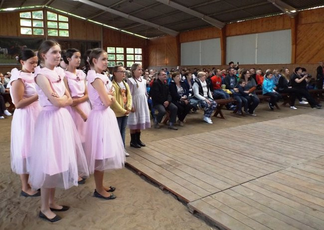 Wianki w  Boszkowie na ludowo (zdjęcia)