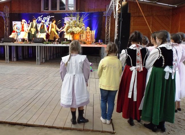 Wianki w  Boszkowie na ludowo (zdjęcia)