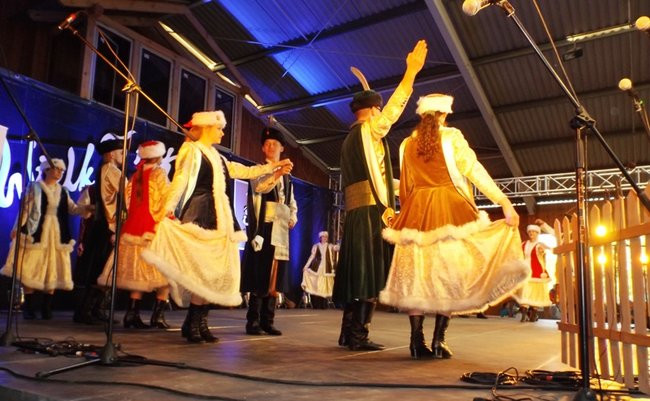 Wianki w  Boszkowie na ludowo (zdjęcia)