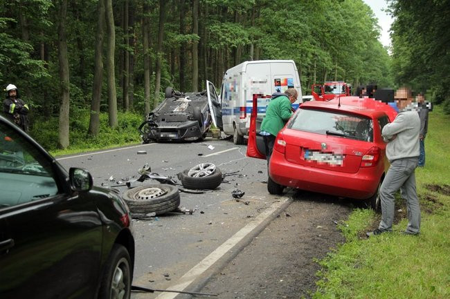 Zderzenie sześciu aut (zdjęcia)