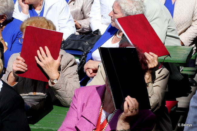 Biesiadne śpiewanie w Wijewie (zdjęcia)