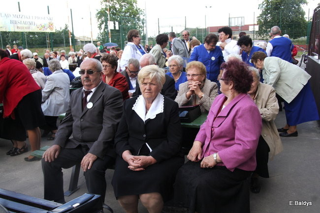 Biesiadne śpiewanie w Wijewie (zdjęcia)