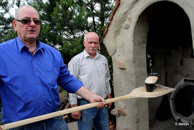 Pieczenie chleba w Rolniku (zdjęcia)
