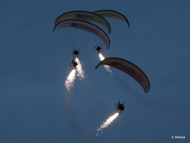 Latali, szybowali i spadali (zdjęcia i film)