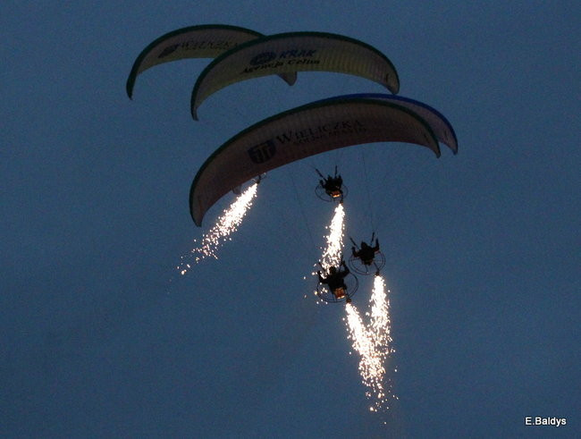 Latali, szybowali i spadali (zdjęcia i film)