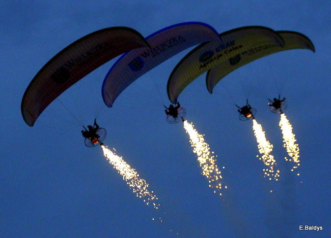 Latali, szybowali i spadali (zdjęcia i film)