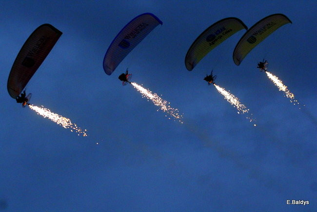 Latali, szybowali i spadali (zdjęcia i film)