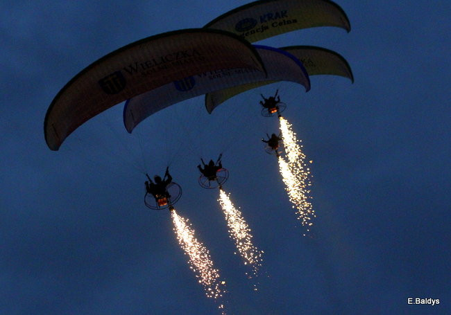 Latali, szybowali i spadali (zdjęcia i film)