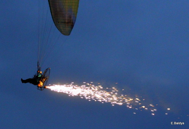 Latali, szybowali i spadali (zdjęcia i film)