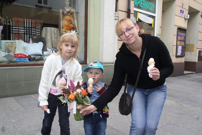 Radosne bukiety można był znaleźć w całym mieście (zdjęcia)