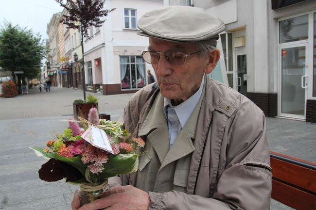Radosne bukiety można był znaleźć w całym mieście (zdjęcia)