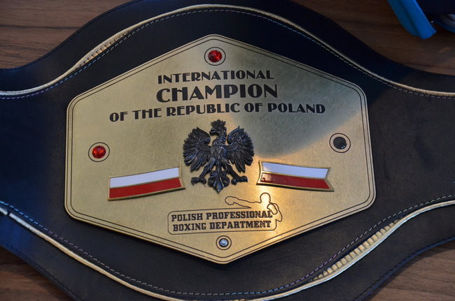 Stanęli na wadze i spojrzeli sobie w oczy (zdjęcia)